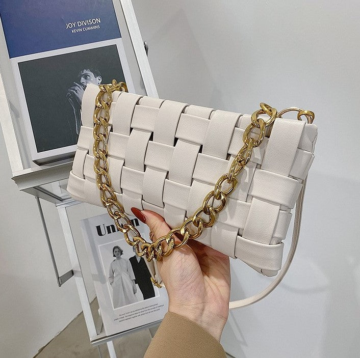 Mahru Pleated Cross Bag - White