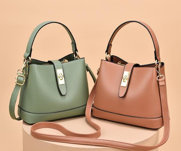 Merina Bucket Bag - Green