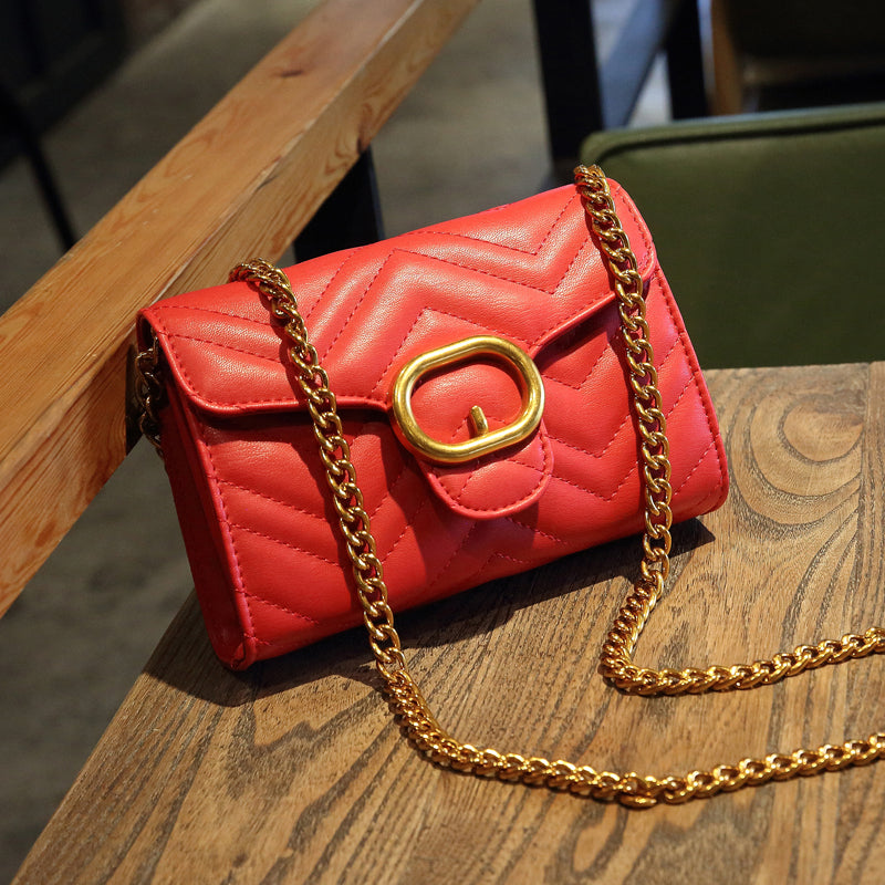 Vinaya Chain Cross Bag - Red